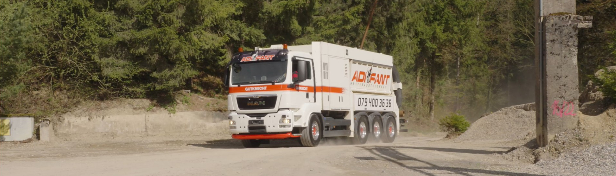 Saugbagger Adifant im Einsatz